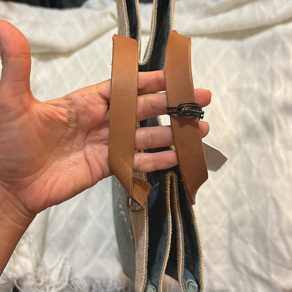 Large tote - Picture 6 of 8